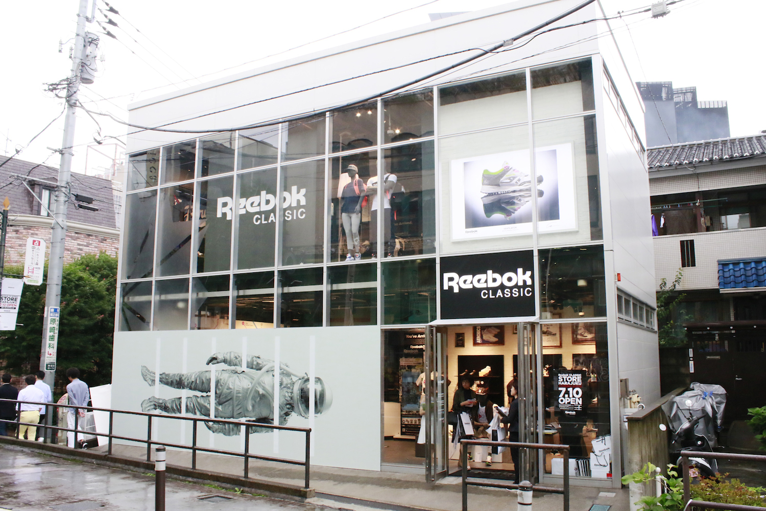 reebok classic store