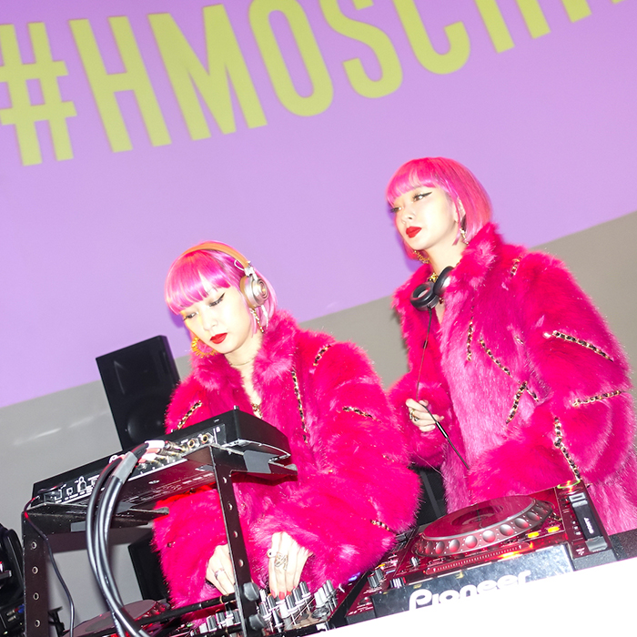 MOSCHINO [TV] H&M」本日発売開始！VIPプレショッピングパーティには