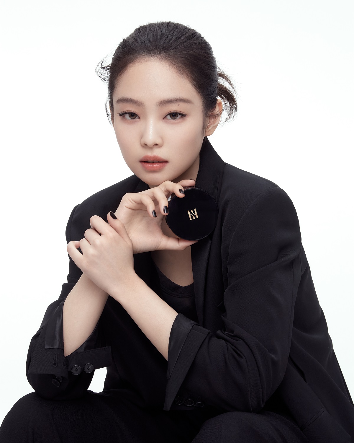 BLACKPINKのジェニーがイメージモデルを務める韓国発のラグジュアリー
