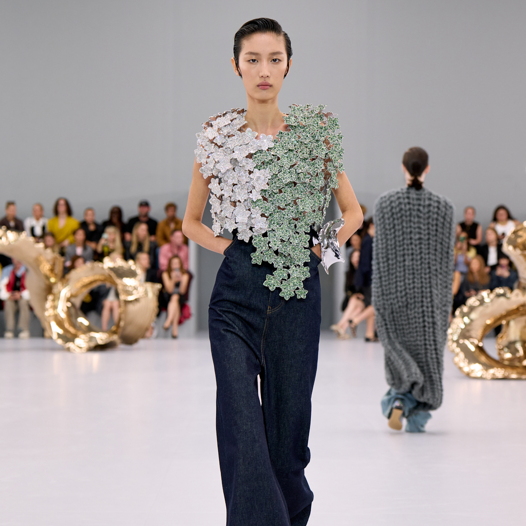 LOEWE Spring/Summer 2024 Women's Collection 要素を引き去り 